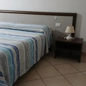 Domo - Guest-house Il Nespolo Fiorito Bed and breakfast